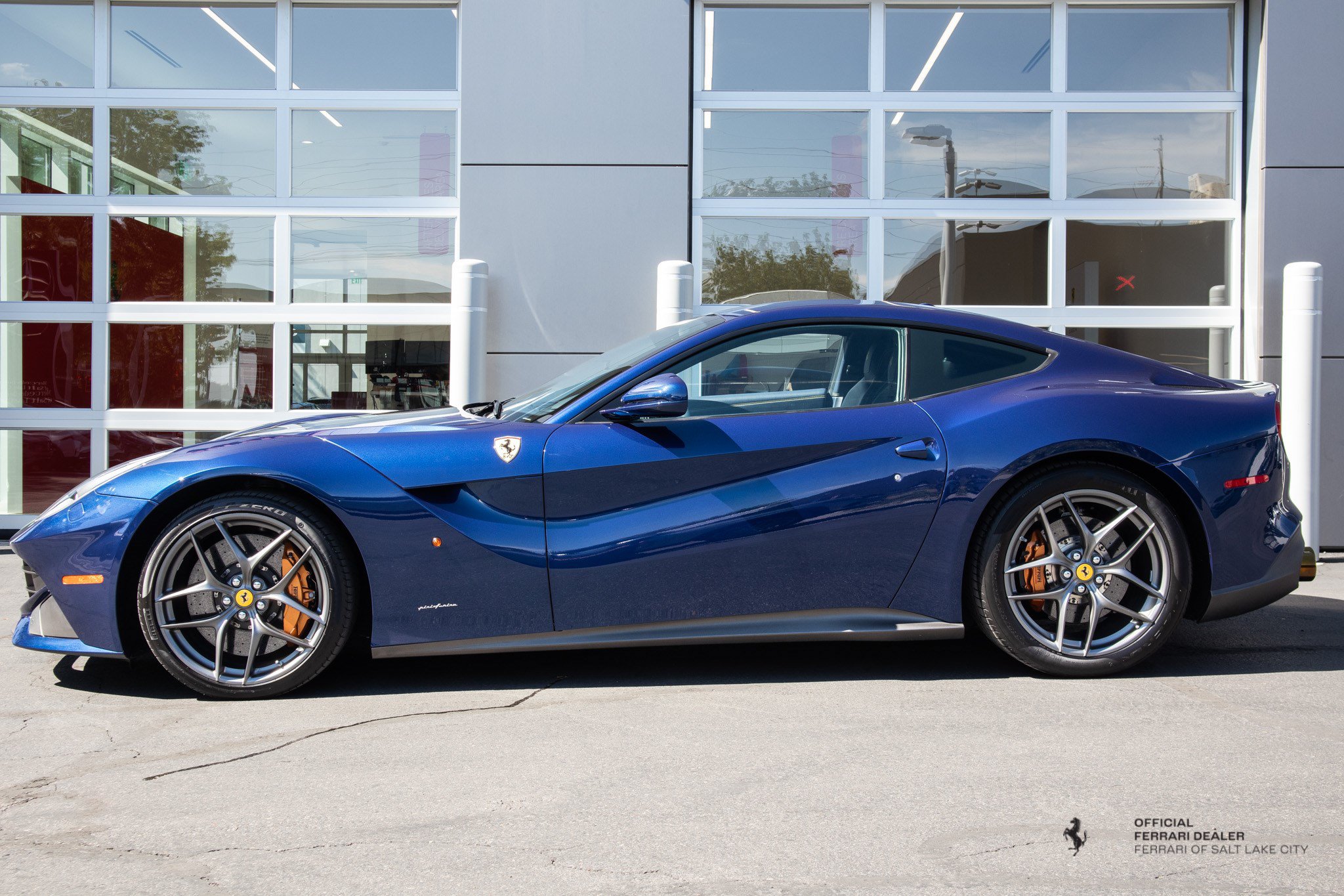 Used 2017 Ferrari F12 Berlinetta RWD image 2