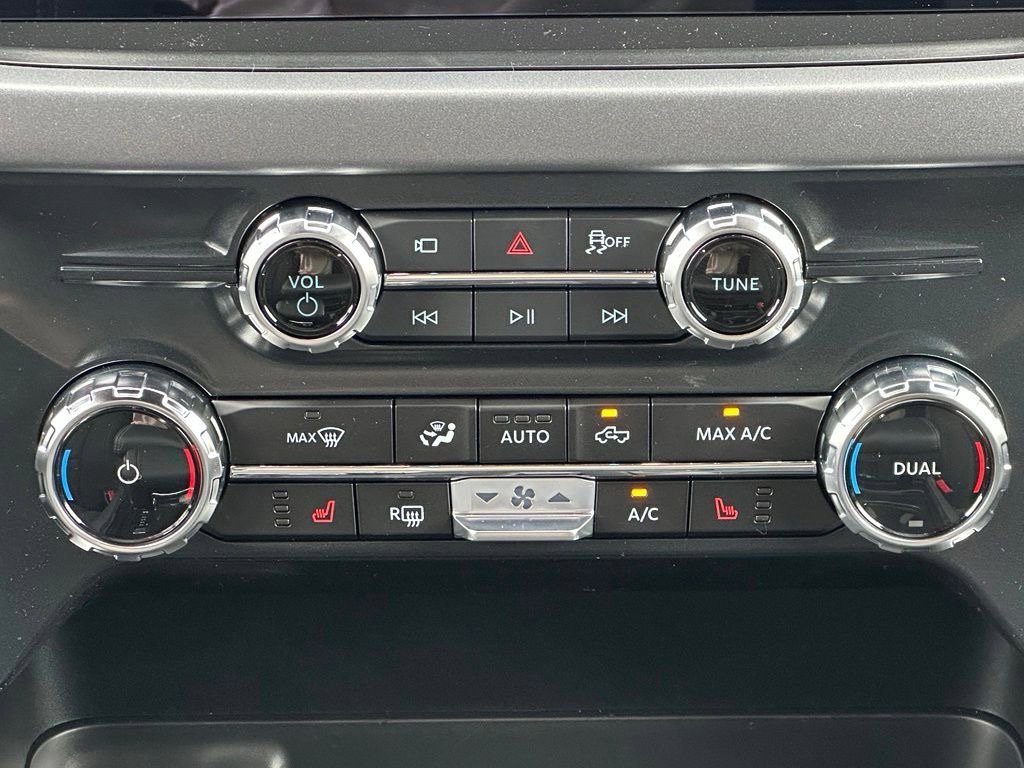 New 2026 Ford F150 XLT w/ Equipment Group 302A MID AWD/4WD image 17