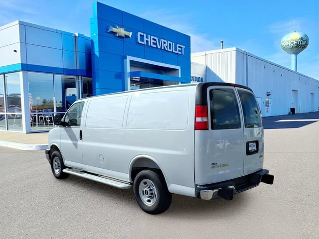 Used 2025 GMC Savana 2500 w/ Driver Convenience Package RWD image 6