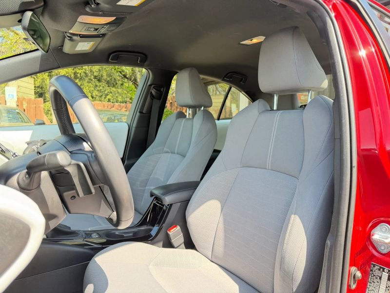 Used 2021 Toyota Corolla SE w/ Carpet Mat Package (TMS) FWD image 12