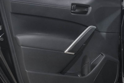 New 2026 Toyota Corolla Cross LE AWD/4WD image 32