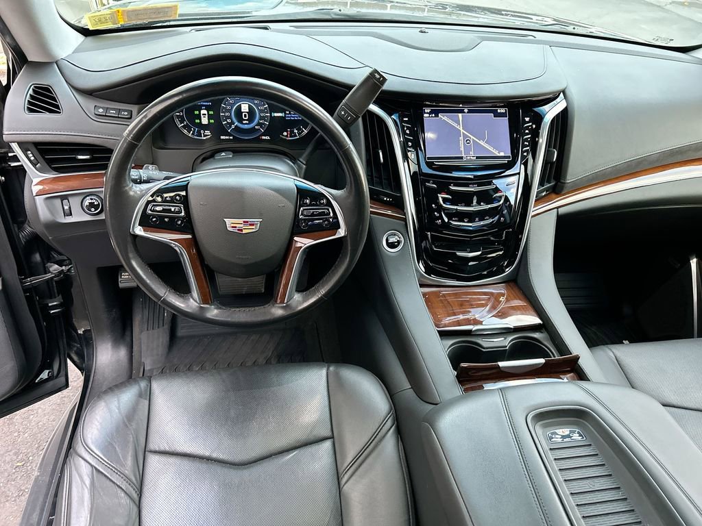 Used 2019 Cadillac Escalade Luxury w/ Escalade Sport Edition image 24