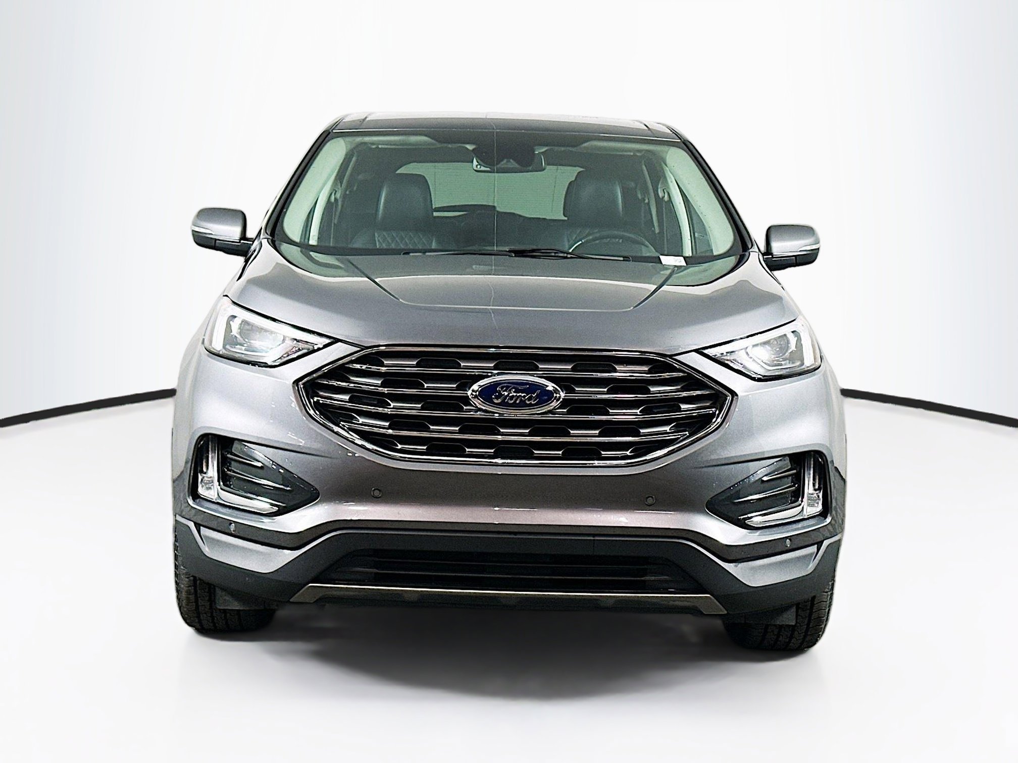 Used 2024 Ford Edge Titanium image 2