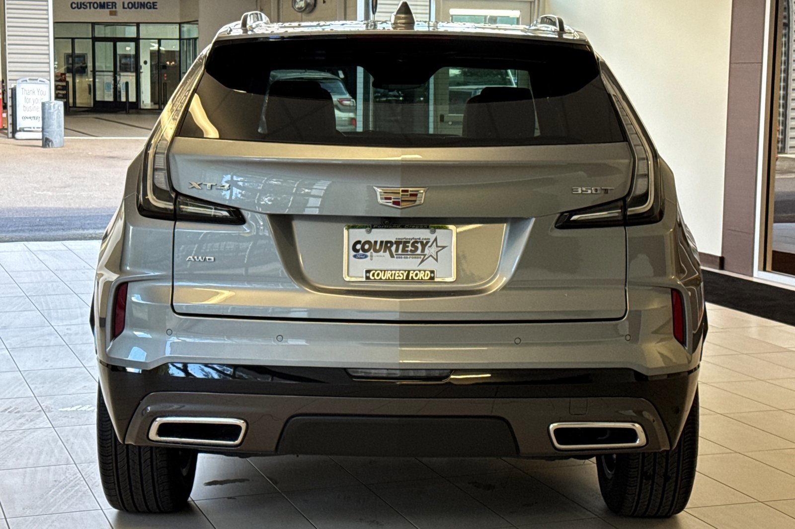 Used 2024 Cadillac XT4 Sport image 5