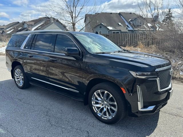 Used 2021 Cadillac Escalade ESV Premium Luxury w/ LPO, Radiant Package image 4
