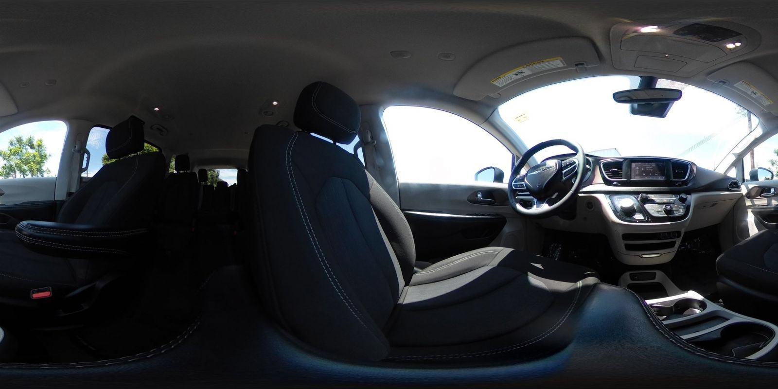 Used 2024 Chrysler Voyager LX FWD image 45
