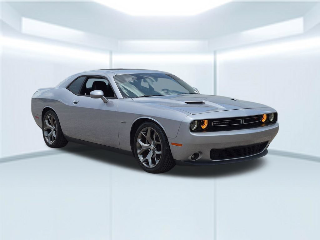 Used 2016 Dodge Challenger R/T Plus RWD image 8