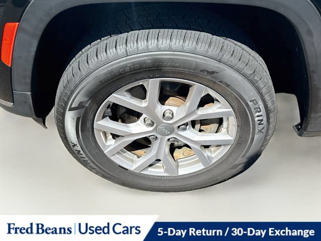 Used 2021 Jeep Grand Cherokee L Limited AWD/4WD image 32