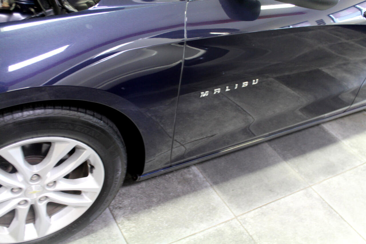 Used 2017 Chevrolet Malibu LT image 32