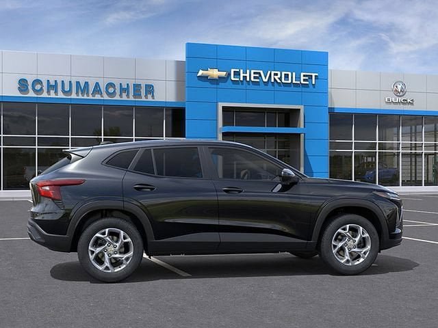 New 2026 Chevrolet Trax LS w/ LS Convenience Package FWD image 5