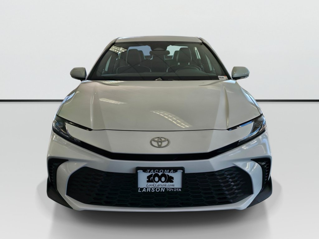 Used 2025 Toyota Camry SE FWD image 8