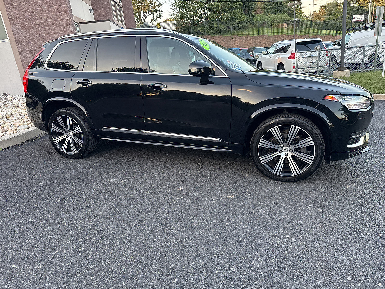Used 2022 Volvo XC90 T6 Inscription w/ Advanced Package AWD/4WD image 3