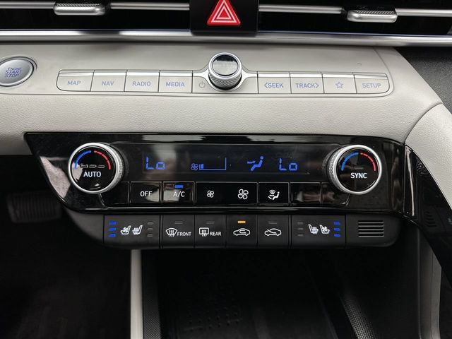 Used 2022 Hyundai Elantra Limited w/ Preferred Accessory Package FWD image 19