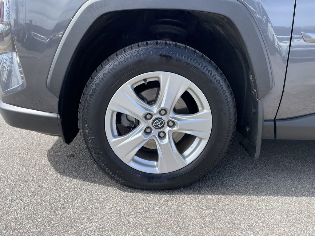 Certified 2020 Toyota RAV4 XLE w/ Convenience Package image 9