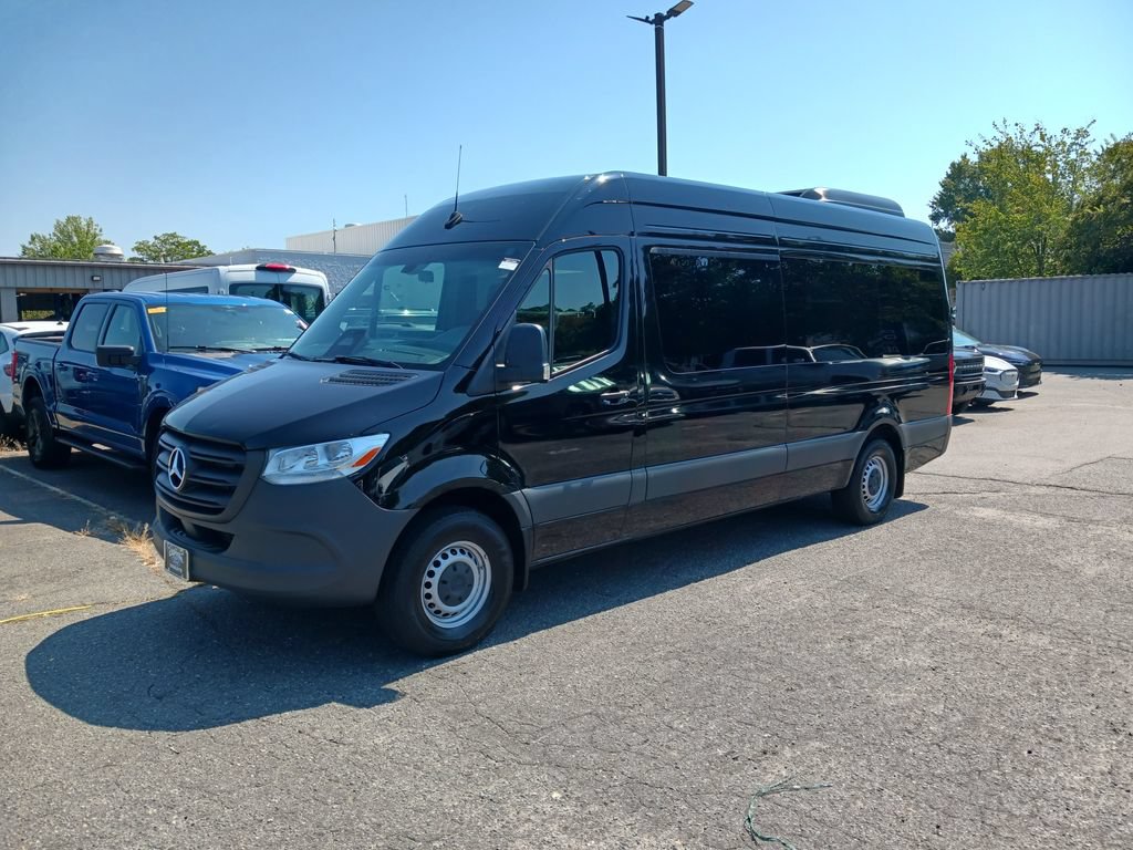 Used 2025 Mercedes-Benz Sprinter 2500 image 1