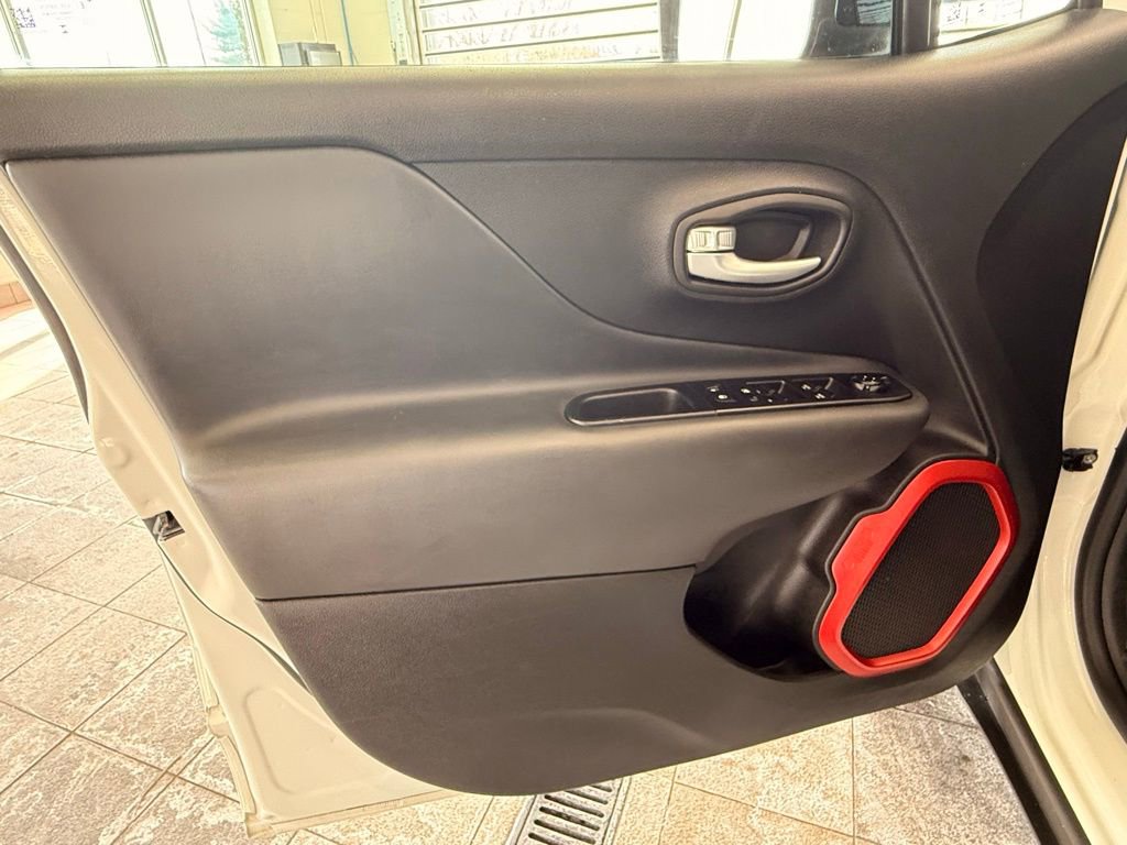 Certified 2023 Jeep Renegade Trailhawk image 38