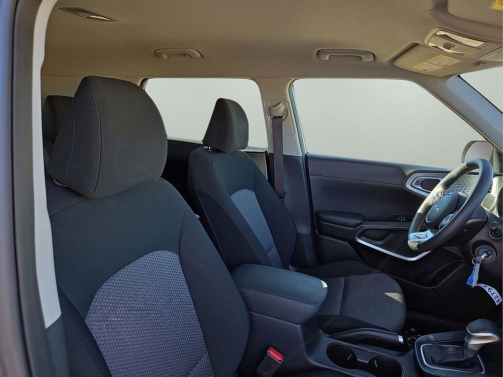 Used 2024 Kia Soul LX w/ Option Group 015 image 14
