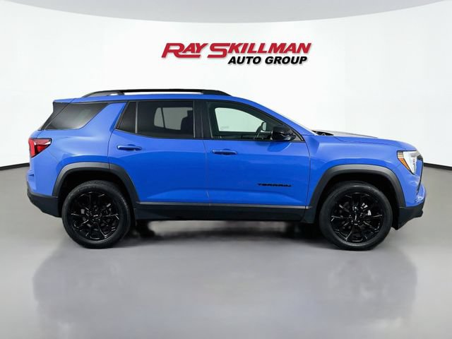 Used 2026 GMC Terrain Elevation w/ Elevation Premium Package FWD image 8