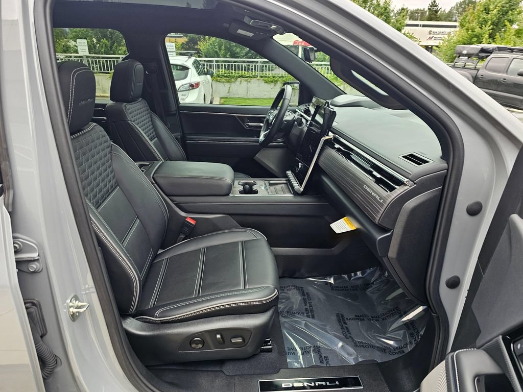 Used 2025 GMC Sierra EV Denali AWD/4WD image 11
