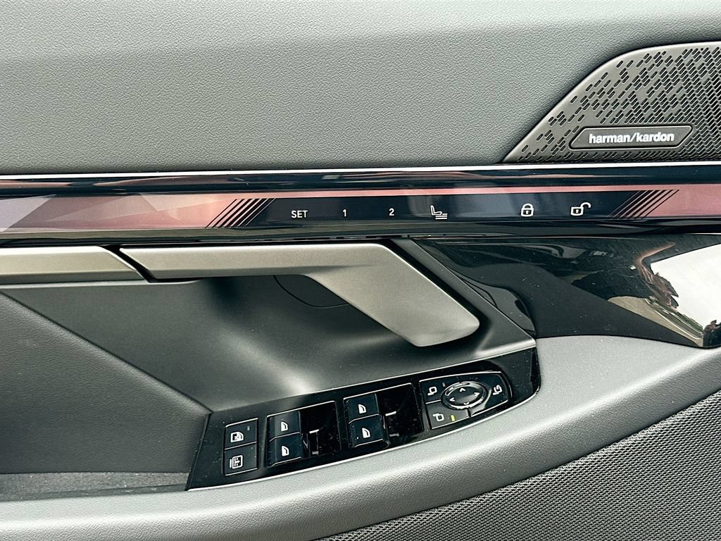 New 2026 BMW 530i xDrive w/ Executive Package AWD/4WD image 18