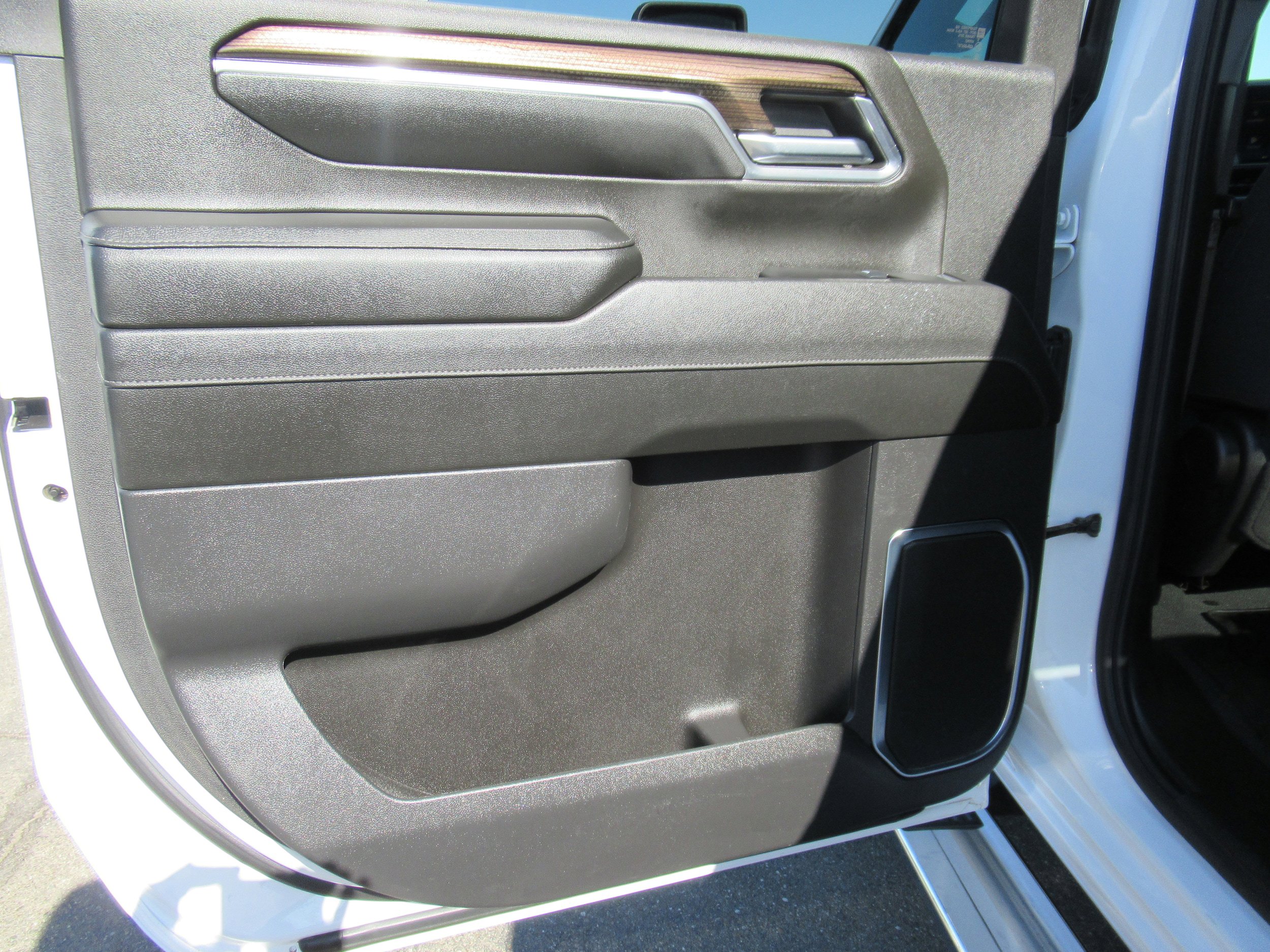 Used 2024 Chevrolet Silverado 2500 LT image 10