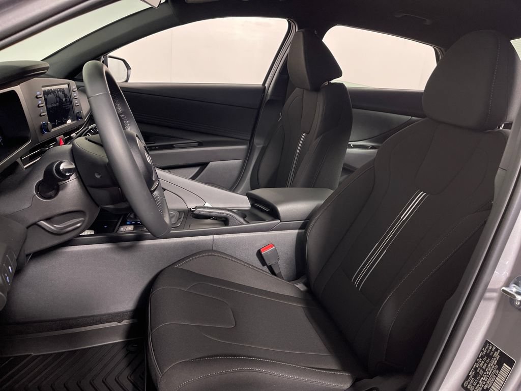 New 2026 Hyundai Elantra Sport FWD image 12