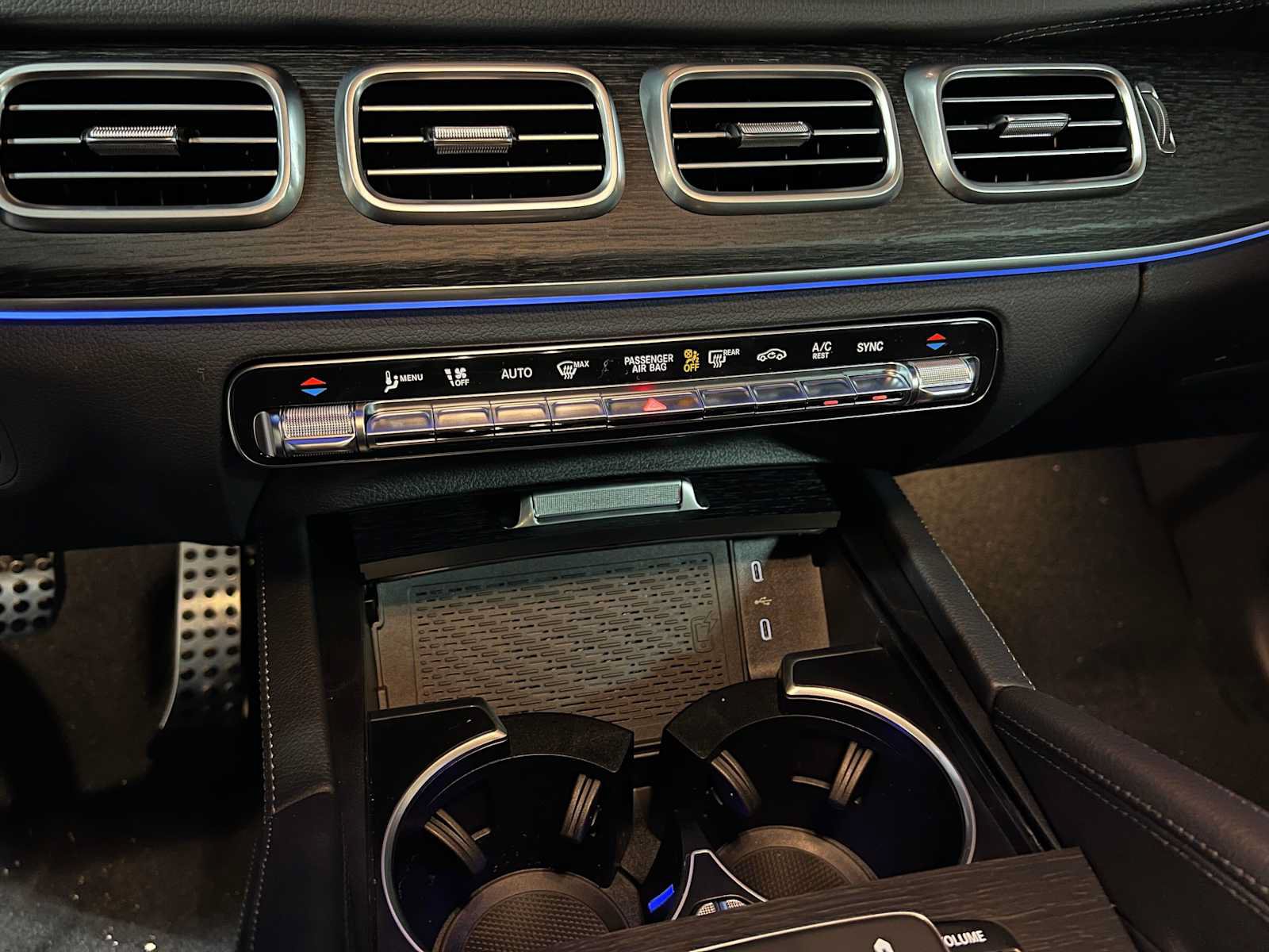 New 2026 Mercedes-Benz GLS 450 4MATIC image 36