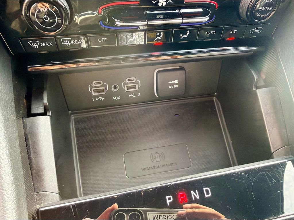 Used 2024 Jeep Grand Cherokee Altitude RWD image 29