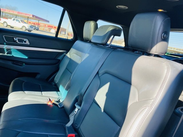 Used 2018 Ford Explorer XLT w/ Equipment Group 202A image 27