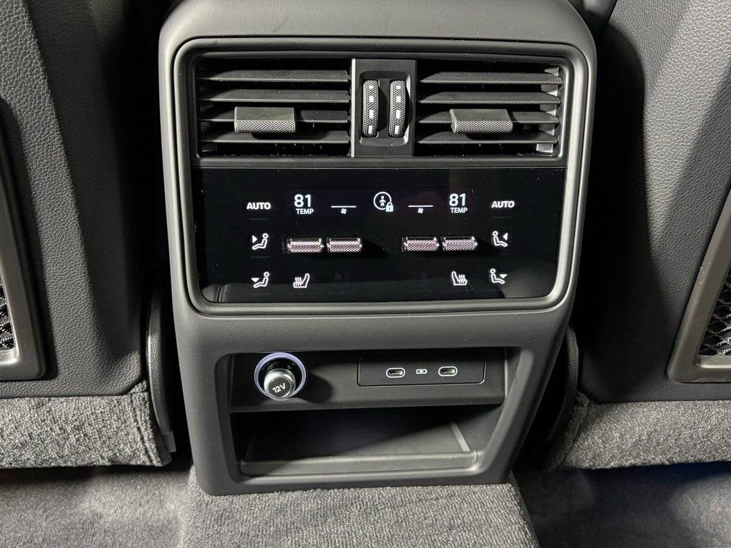 New 2026 Porsche Cayenne GTS AWD/4WD image 38