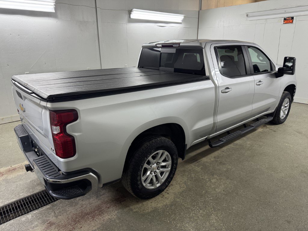 Used 2022 Chevrolet Silverado 1500 LT image 11