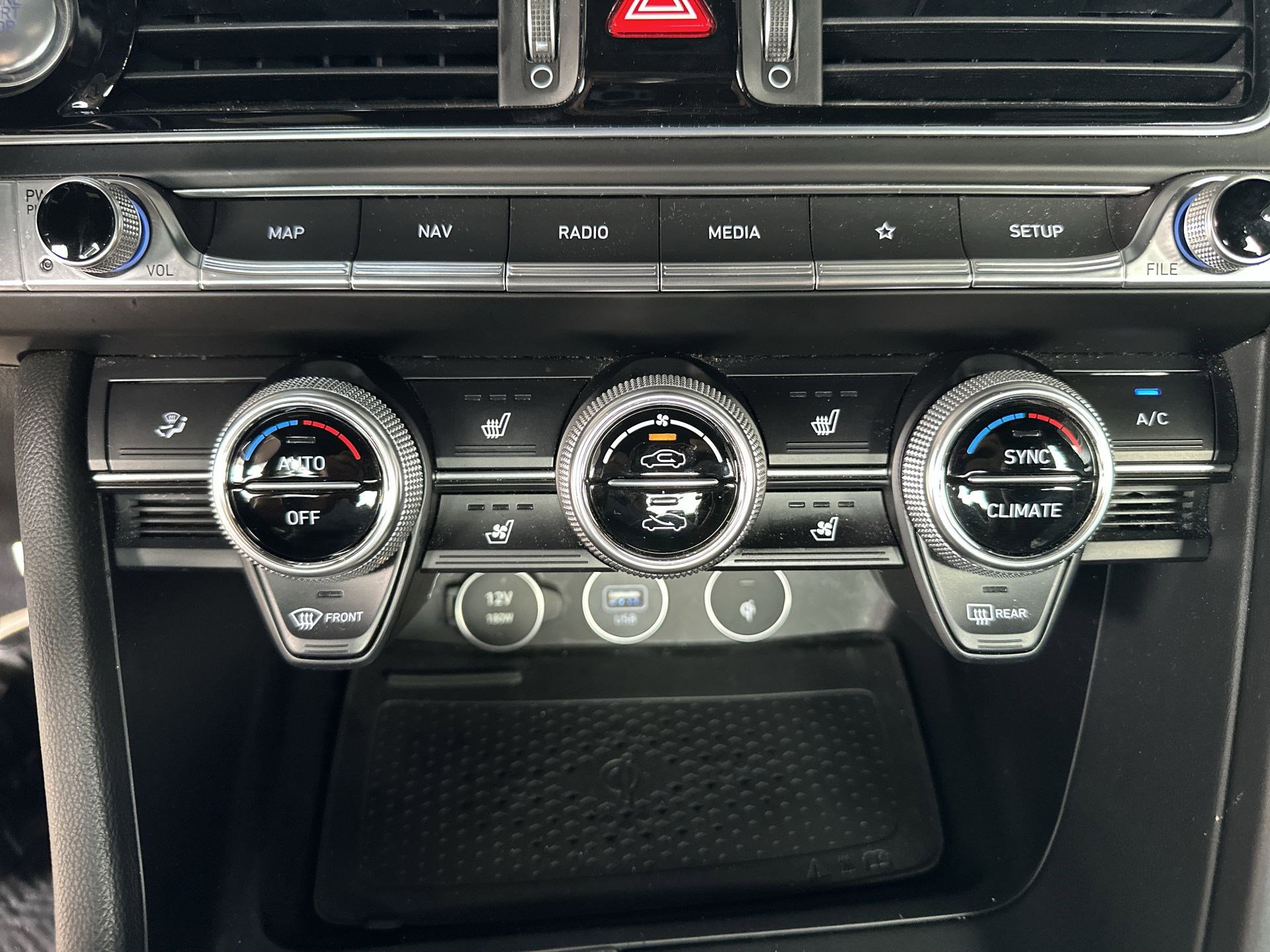 Used 2023 Genesis G70 2.0T w/ Sport Prestige Package image 17