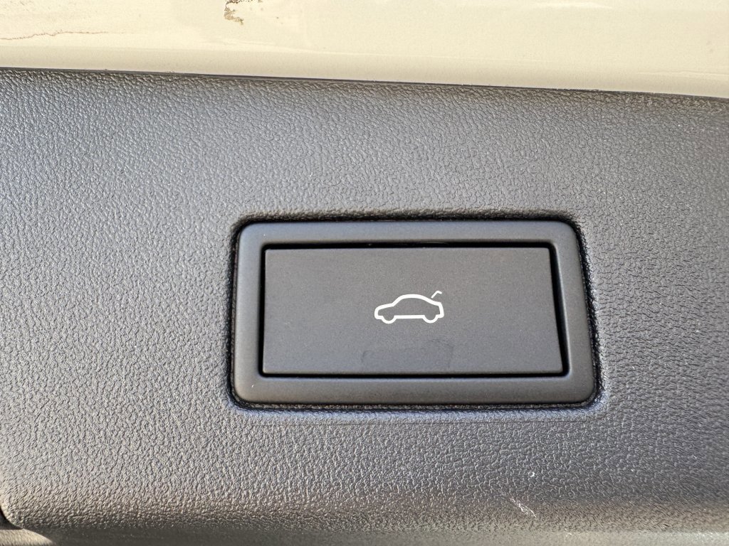 Used 2023 Volkswagen ID.4 Pro S RWD image 38