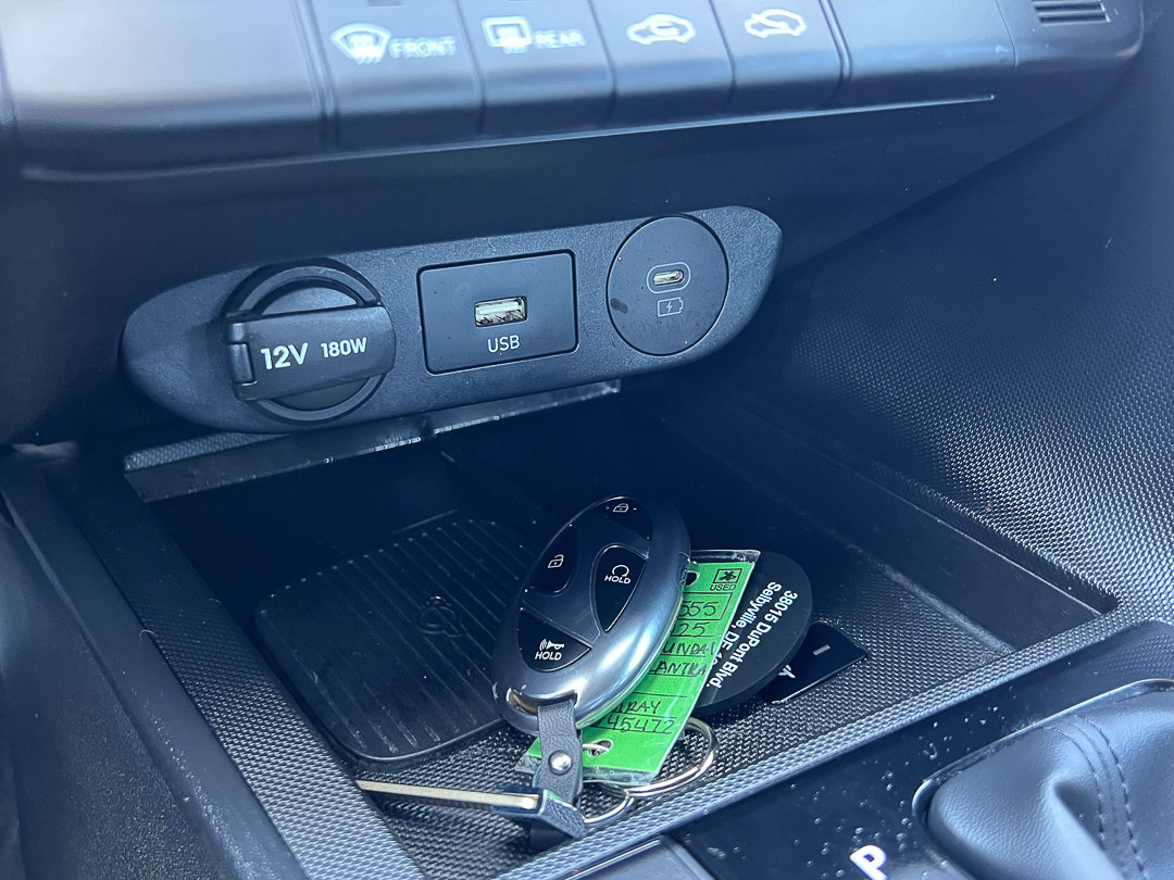 Used 2025 Hyundai Elantra Sport FWD image 18