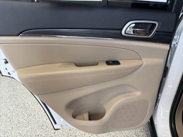Used 2019 Jeep Grand Cherokee Limited w/ Luxury Group II image 25