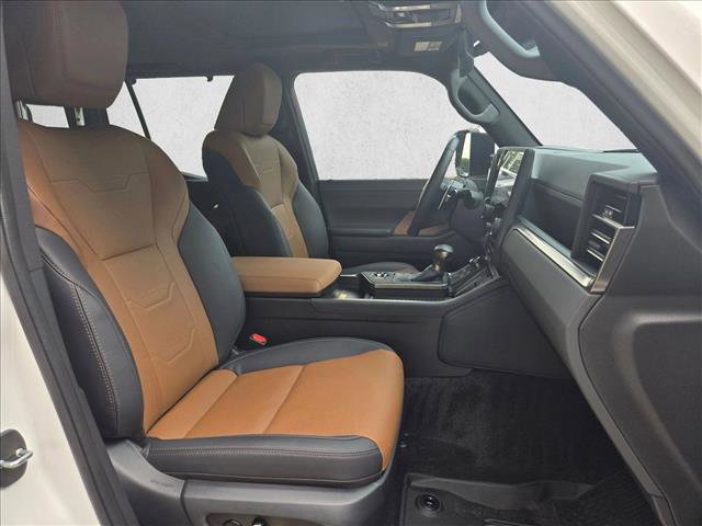 Used 2024 Lexus GX 550 w/ Accessory Package (Z1) AWD/4WD image 23