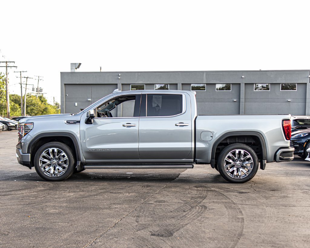 Used 2026 GMC Sierra 1500 Denali w/ Denali Reserve Package AWD/4WD image 6