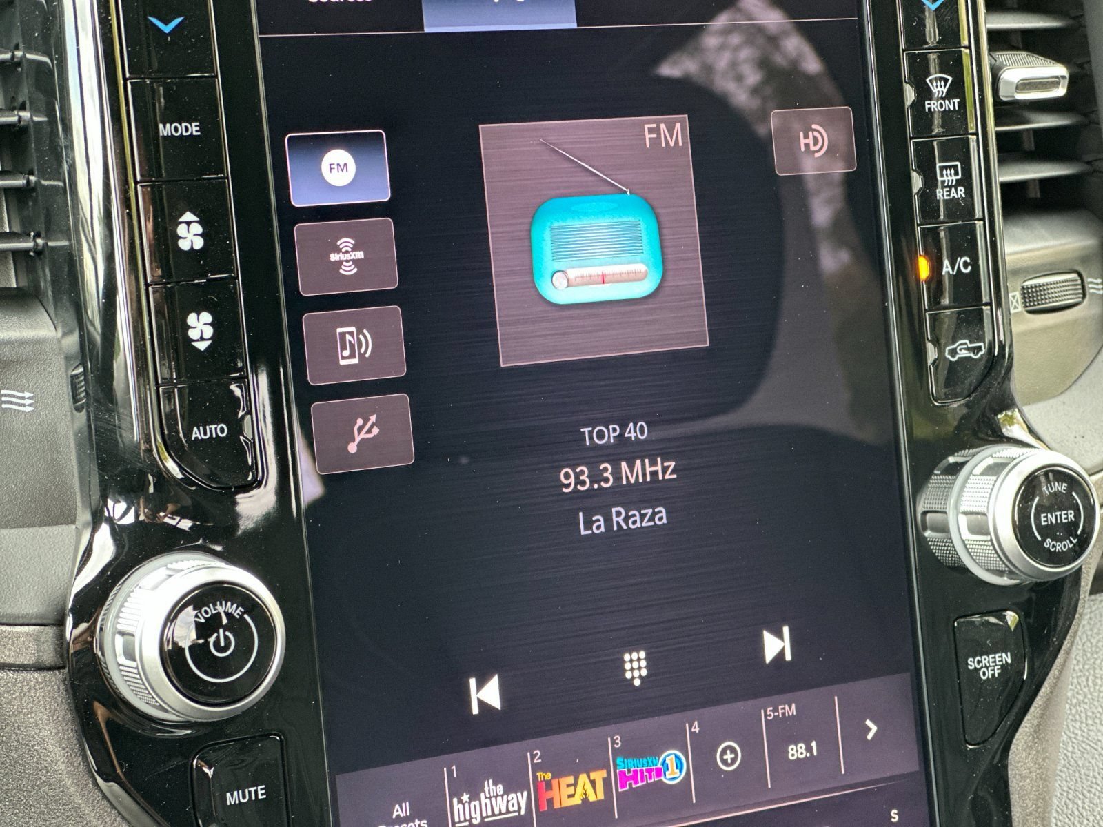 New 2026 RAM 3500 Tradesman AWD/4WD image 17