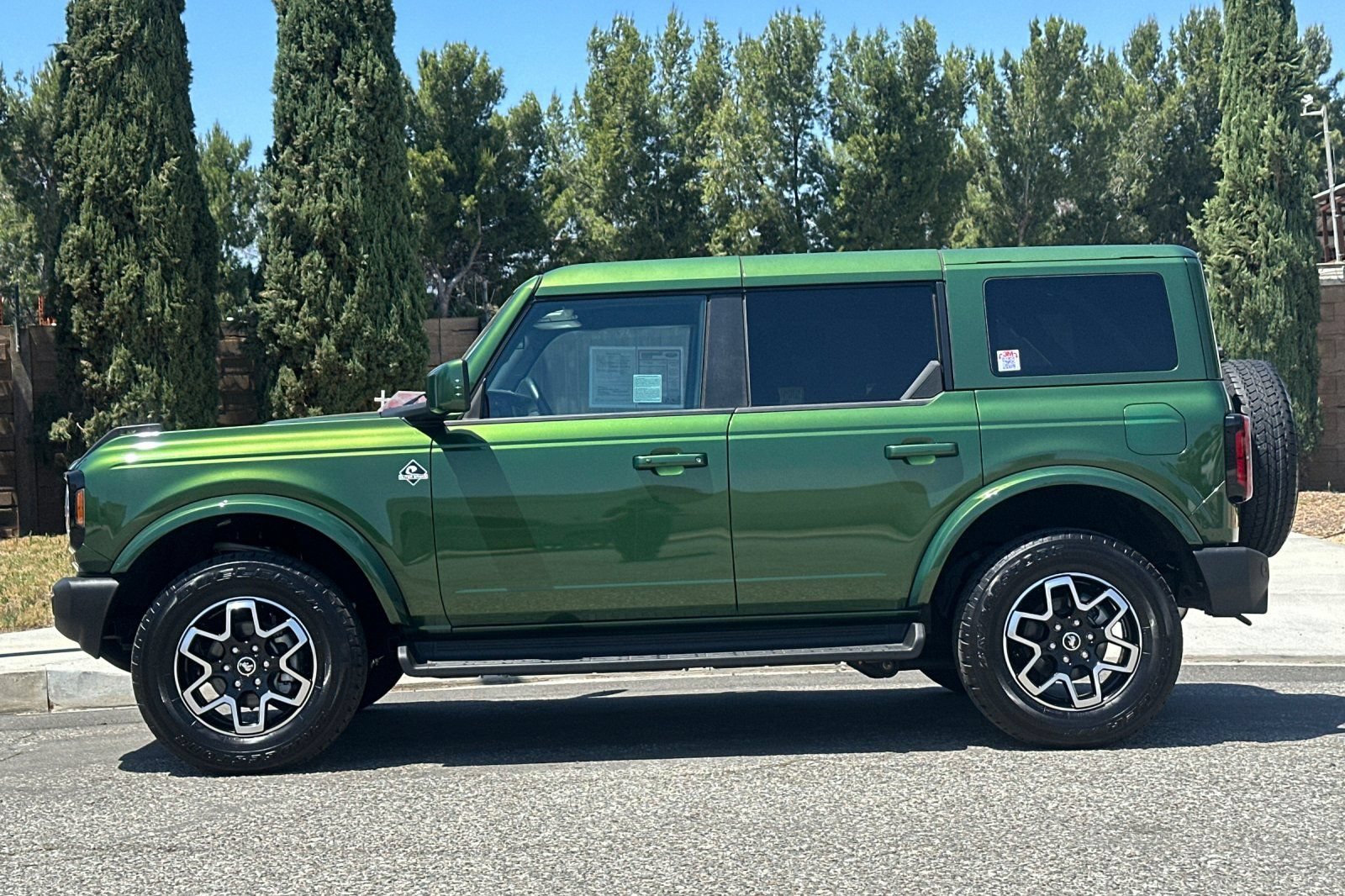 Used 2025 Ford Bronco Outer Banks AWD/4WD image 7