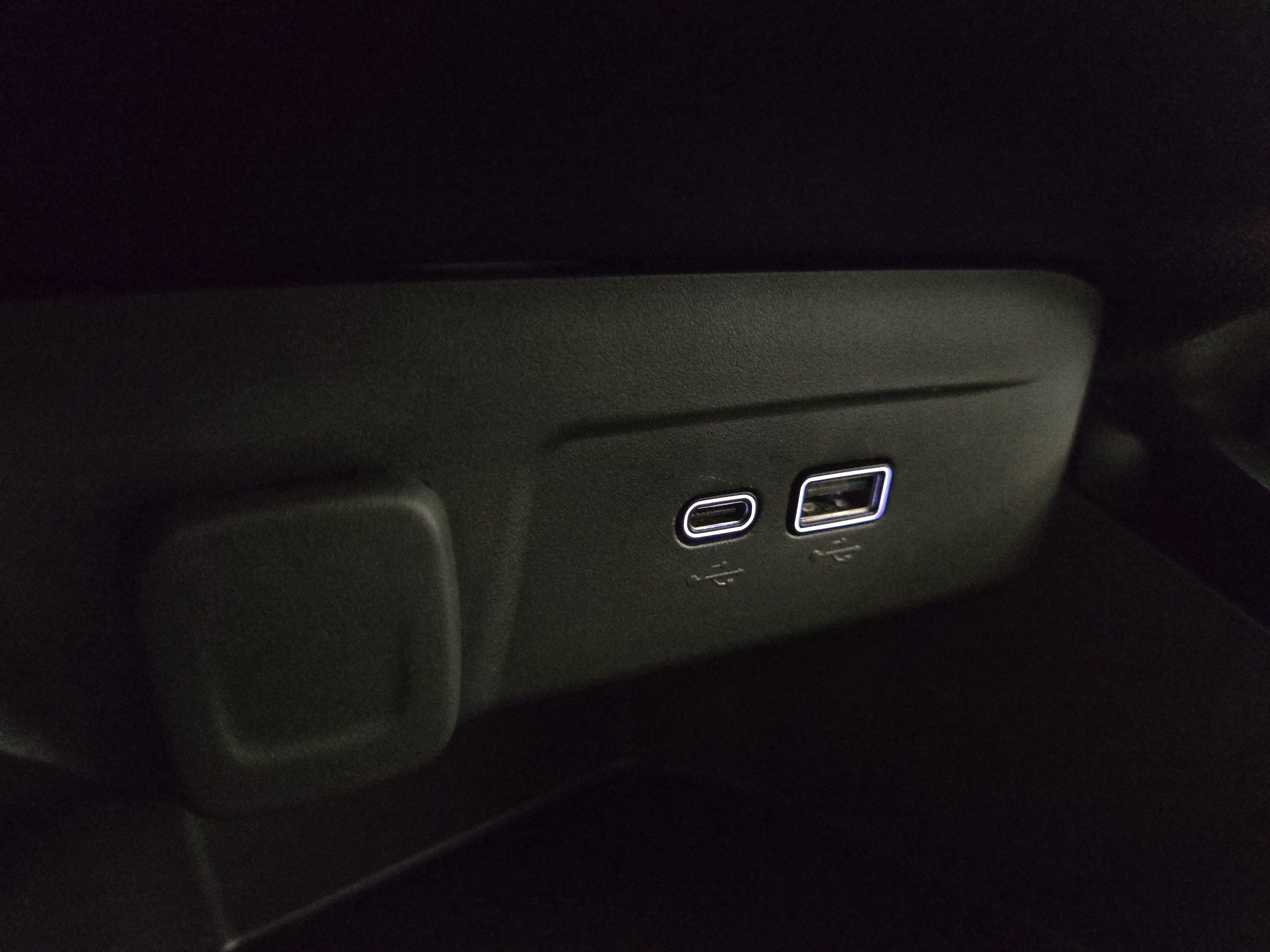 Certified 2025 Chevrolet Trax LT FWD image 27