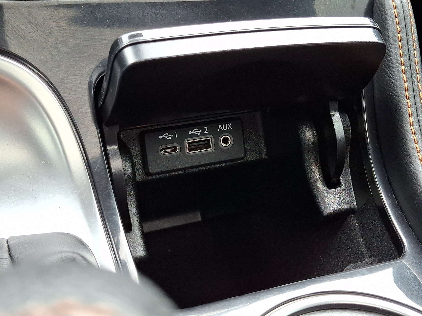 Used 2023 Nissan Maxima SR w/ Sport Mat Group FWD image 32