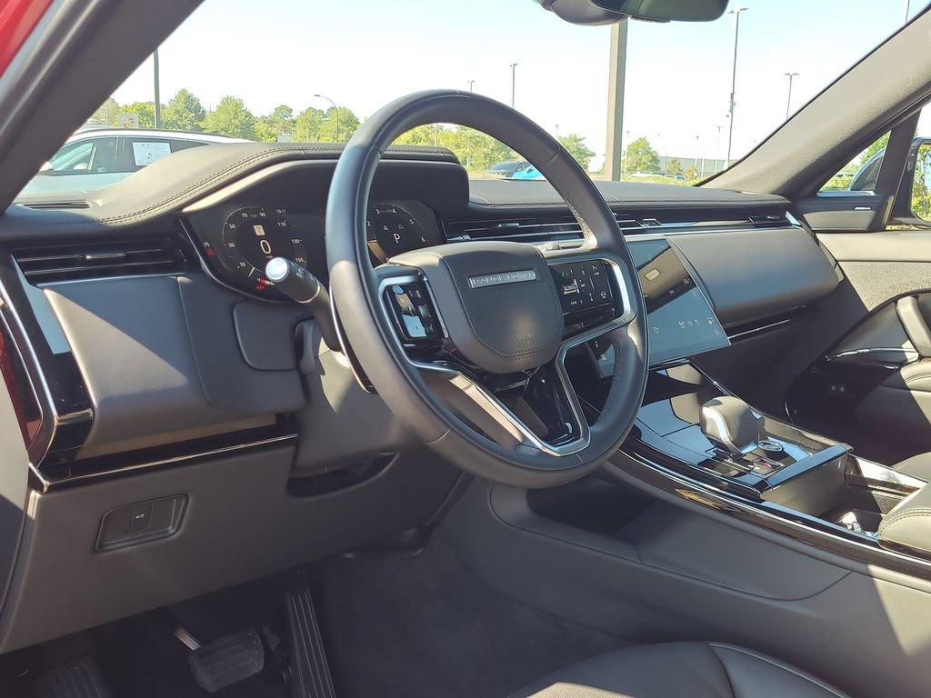 Used 2025 Land Rover Range Rover Sport AWD/4WD image 10