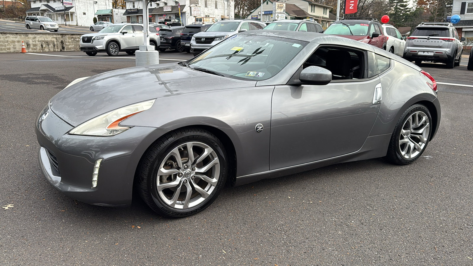 Used 2013 Nissan 370Z Coupe image 3