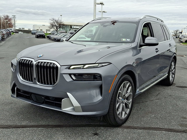 Certified 2023 BMW X7 xDrive40i w/ Premium Package AWD/4WD image 3