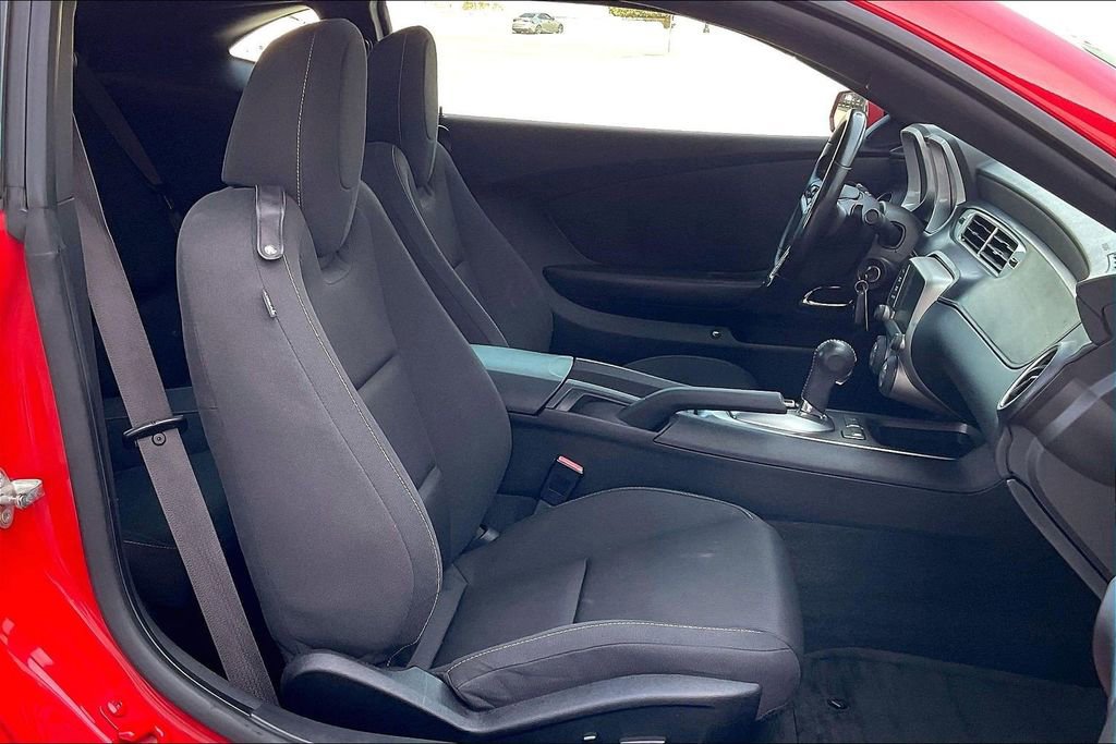 Used 2015 Chevrolet Camaro LT image 7