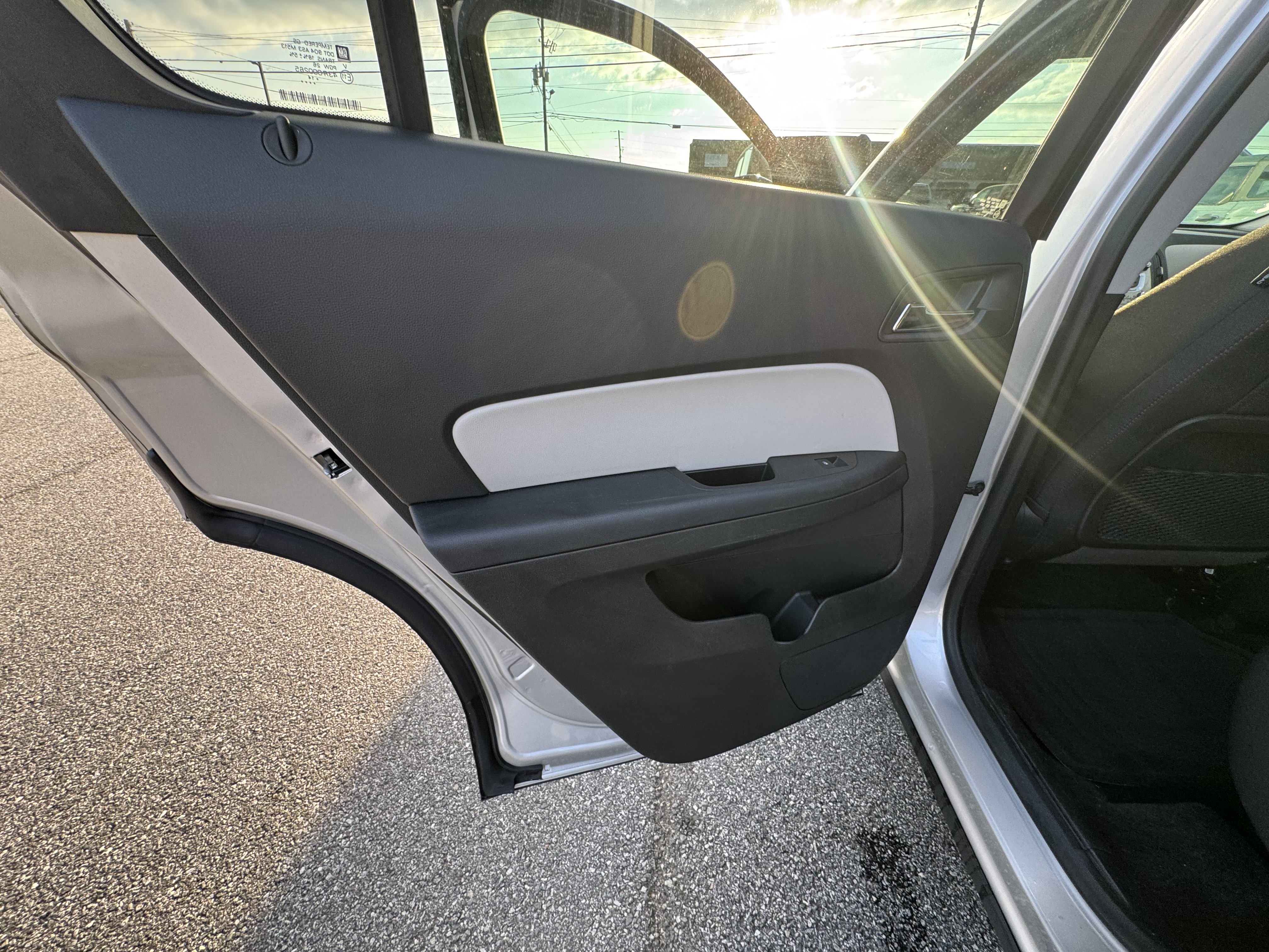 Used 2015 Chevrolet Equinox LT w/ Driver Convenience Package FWD image 8
