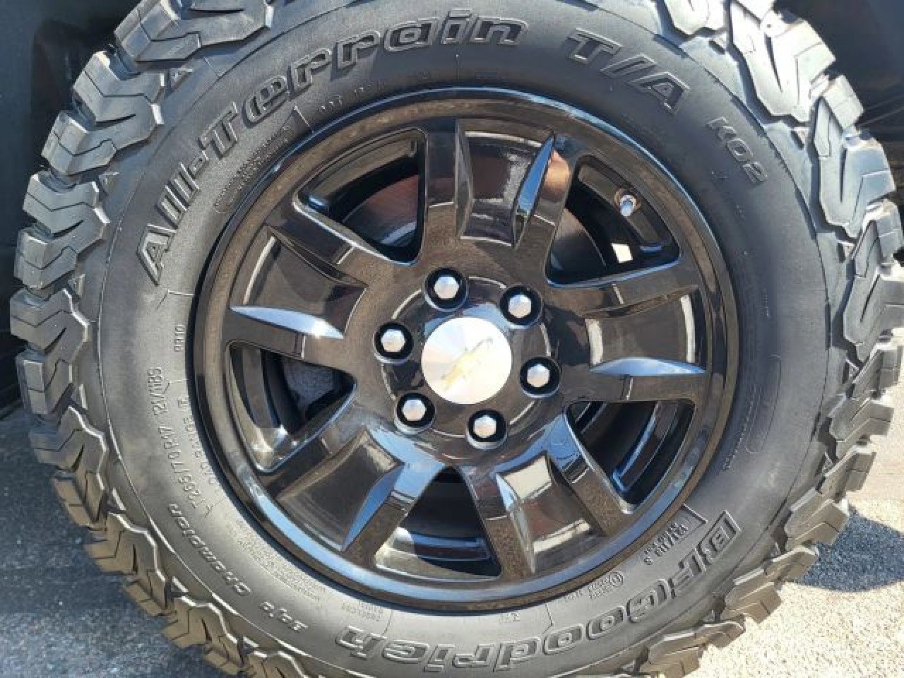 Used 2018 Chevrolet Silverado 1500 LT w/ Trailering Package image 9