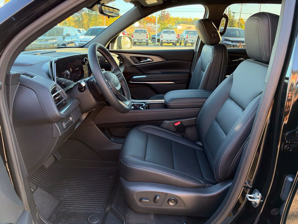 New 2027 Chevrolet Traverse LT w/ Midnight/Sport Edition AWD/4WD image 13
