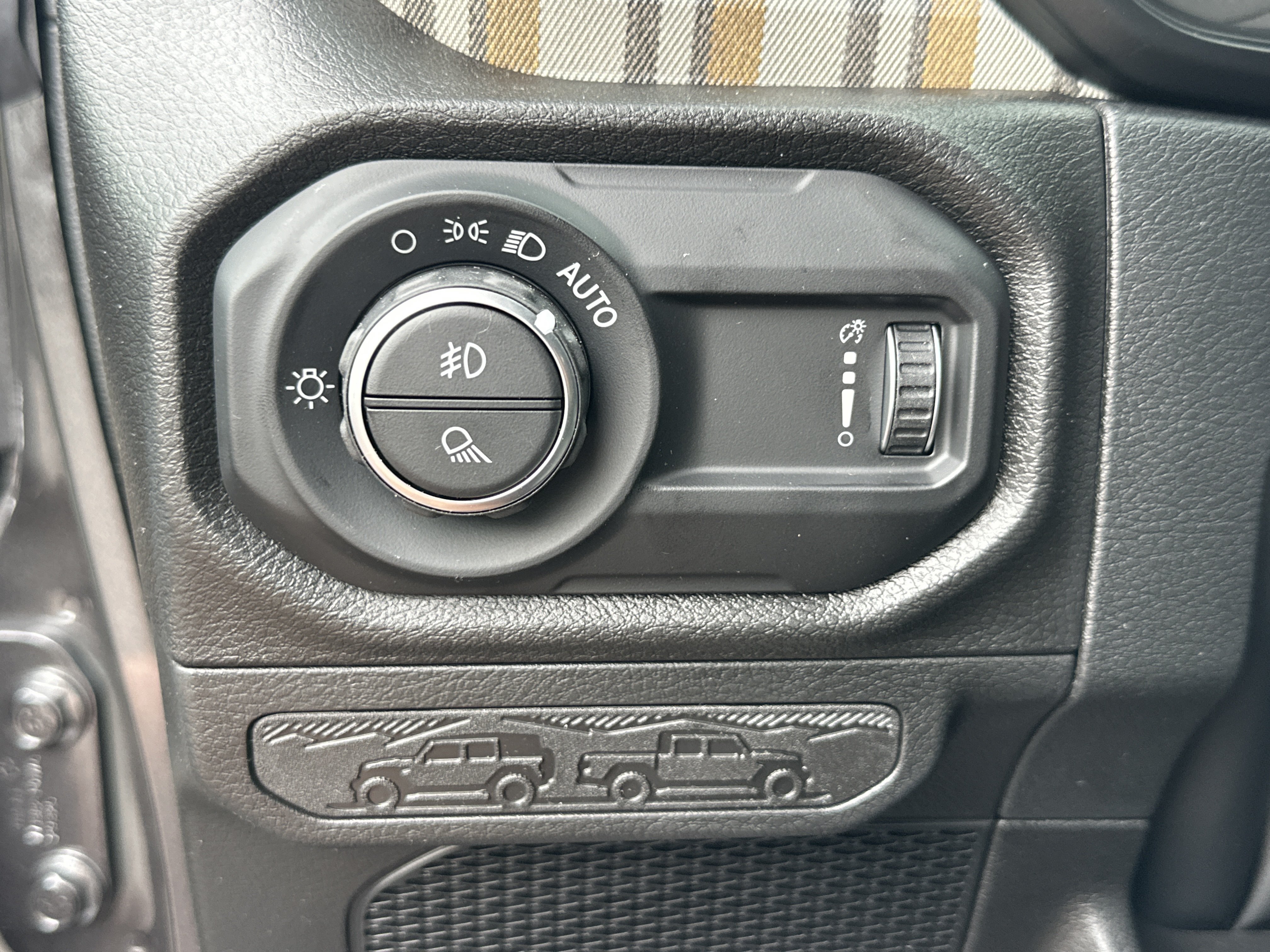 New 2026 Jeep Gladiator Sport AWD/4WD image 13