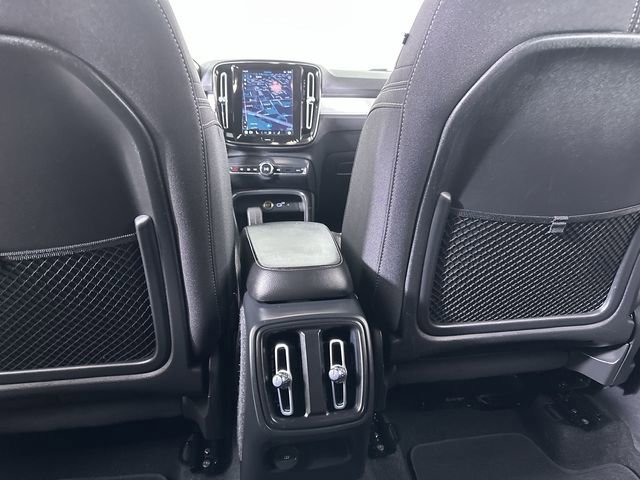 Used 2023 Volvo XC40 B5 Core image 62